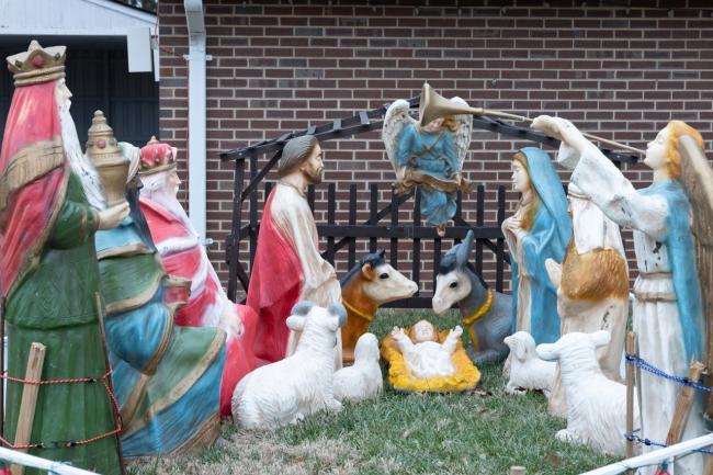 St L Exterior Nativity 1